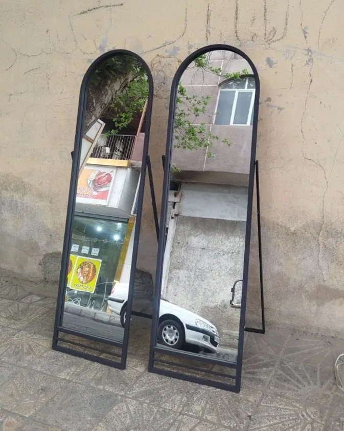 اینه قدی گنبدی ساده پایه تاشو ۵۰در۱۸۰